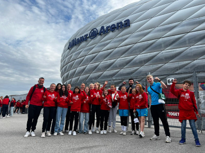 Gruppenbild Allianz Arena (E. Friedmann, 2023)
