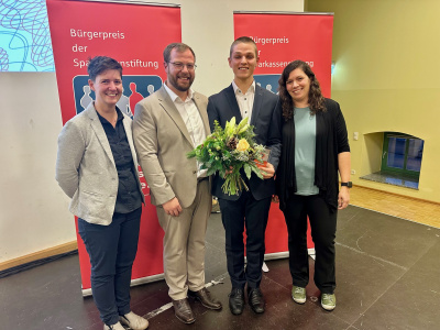 Verleihung des Bürgerpreises an Theo Dißmeier (ENG, Dezember 2025)